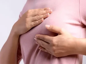 عوارض ماموپلاستی