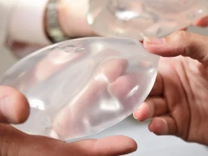 عوارض پروتز سینه